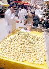 Quetta Man sells seasonal fruit at his push-cart to earn his livelihood Quetta Man sells seasonal fruit at his push-cart to earn his livelihood